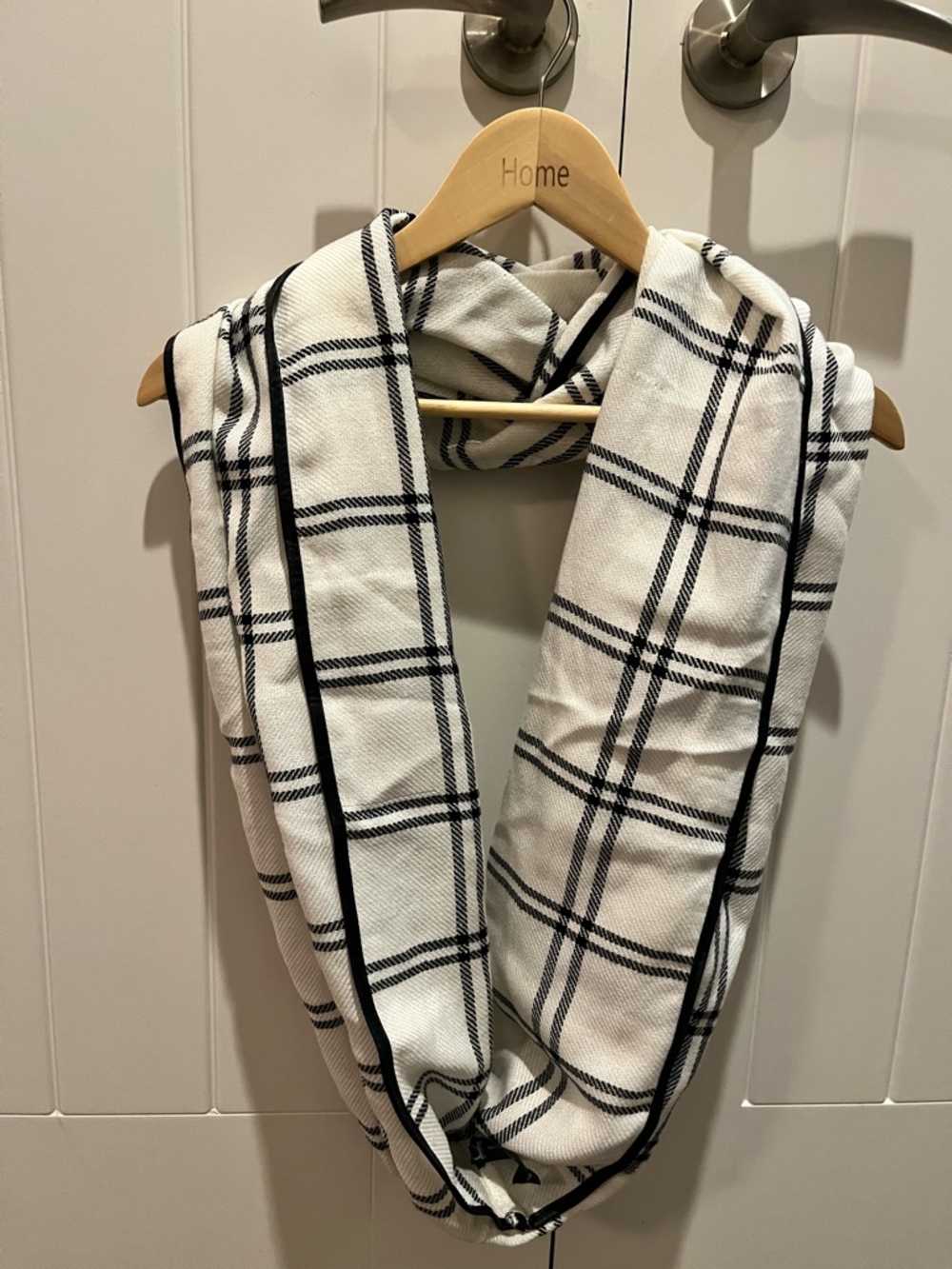 Dynamite Ivory and Black Plaid Scarf